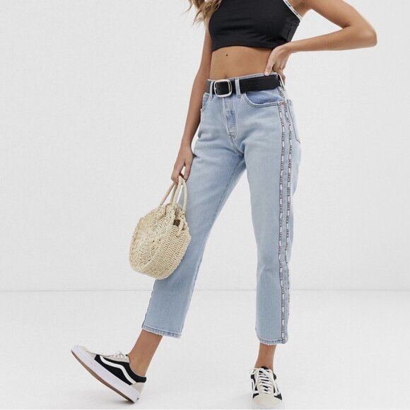 Levi’s Womens 501 Original Sport Stripe Straight Cropped Jeans Light Blue Sz 28 - Picture 2 of 6
